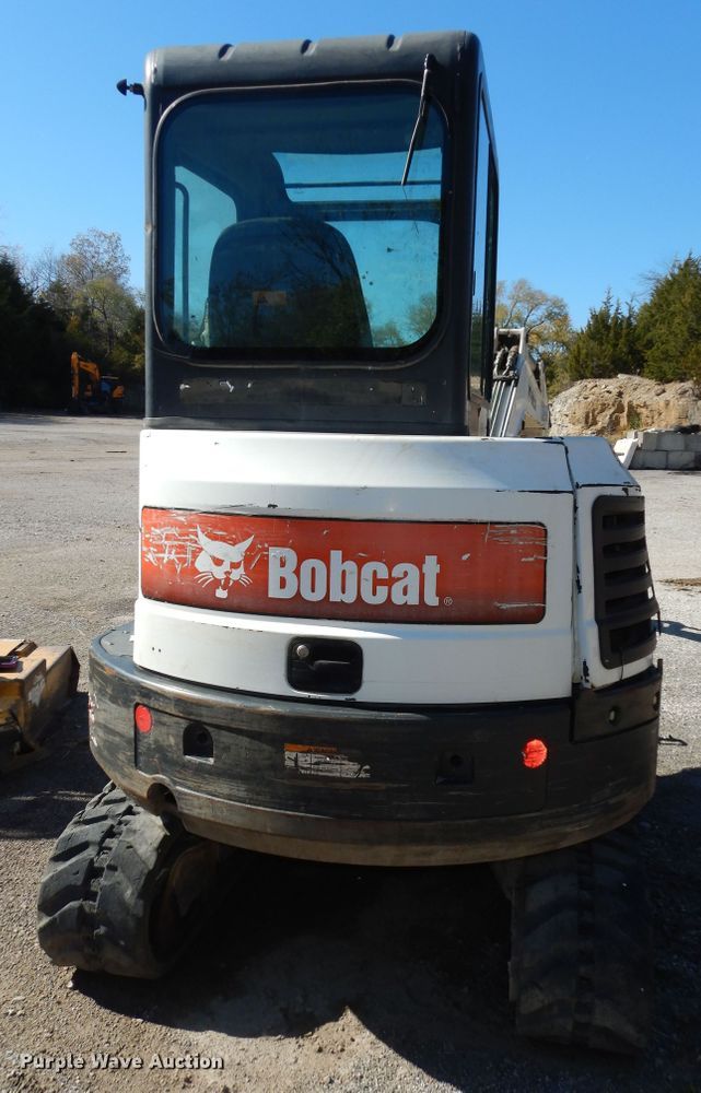 image for item DI6792 2011 Bobcat E32  mini excavator