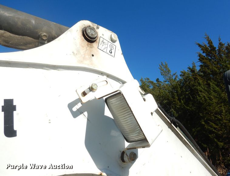 image for item DI6792 2011 Bobcat E32  mini excavator