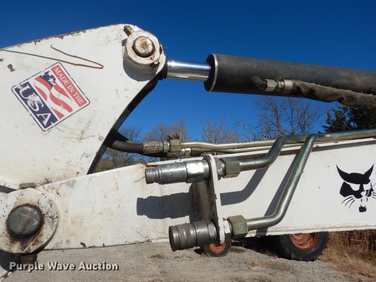 image for item DI6792 2011 Bobcat E32  mini excavator