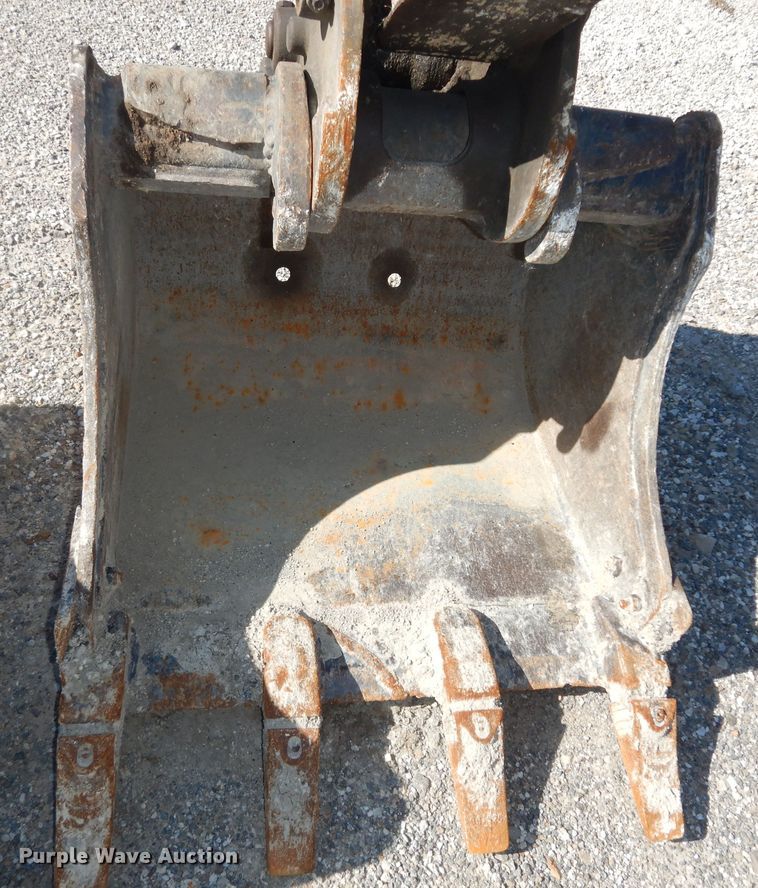 image for item DI6792 2011 Bobcat E32  mini excavator
