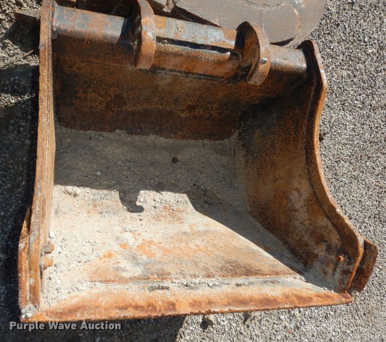 image for item DI6792 2011 Bobcat E32  mini excavator