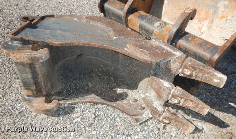 image for item DI6792 2011 Bobcat E32  mini excavator