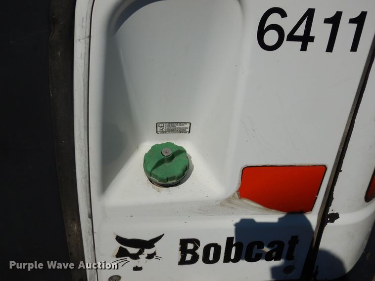 image for item DI6792 2011 Bobcat E32  mini excavator