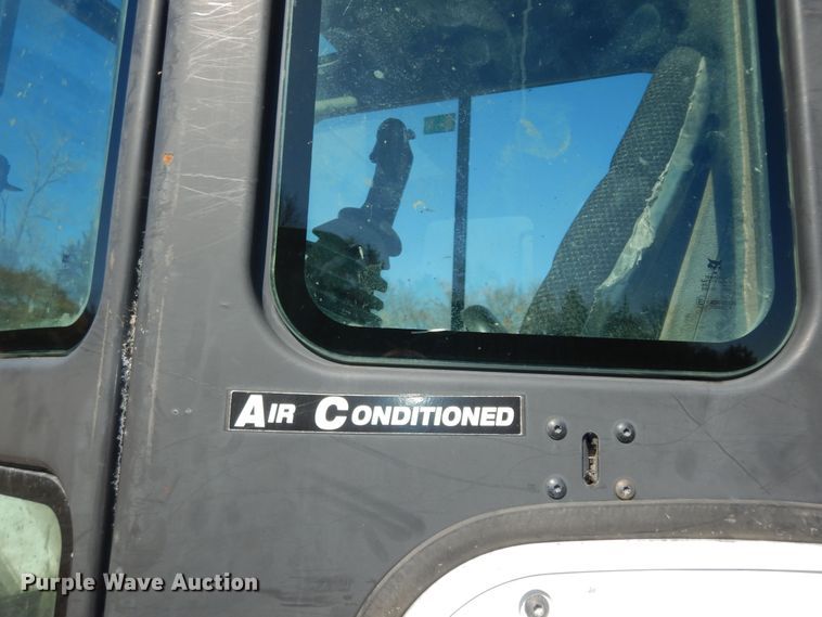 image for item DI6792 2011 Bobcat E32  mini excavator