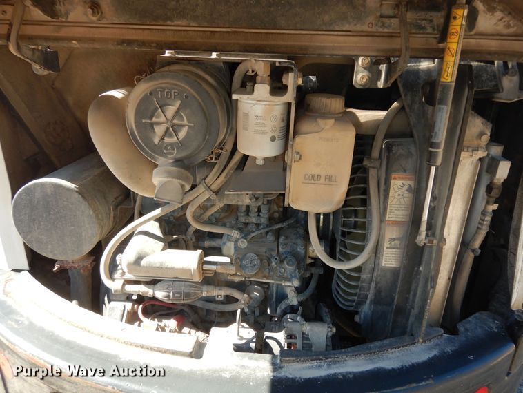 image for item DI6792 2011 Bobcat E32  mini excavator