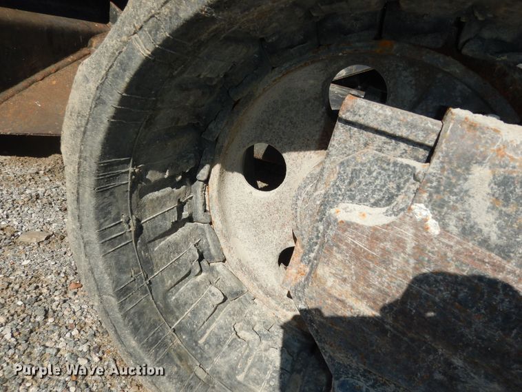 image for item DI6792 2011 Bobcat E32  mini excavator