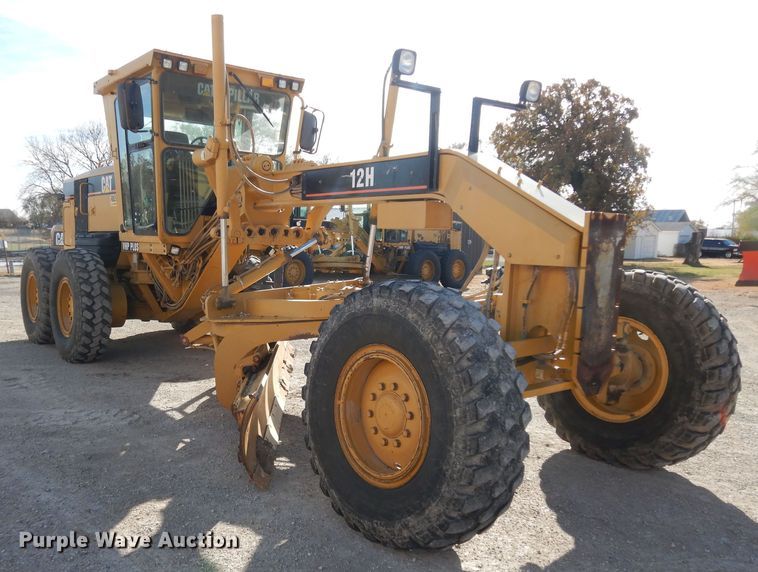 image for item DI6829 2004 Caterpillar 12H VHP Plus  rigid frame motor grader