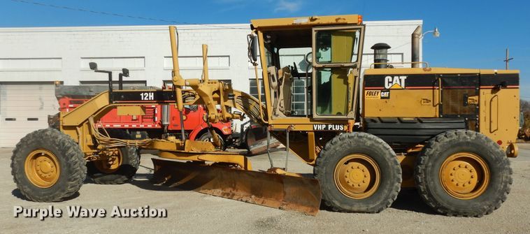 image for item DI6829 2004 Caterpillar 12H VHP Plus  rigid frame motor grader