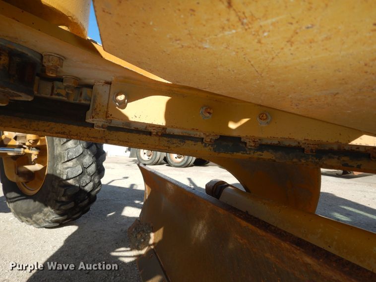 image for item DI6829 2004 Caterpillar 12H VHP Plus  rigid frame motor grader