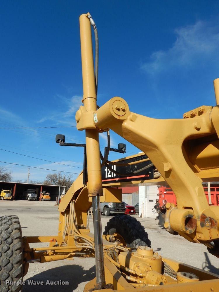image for item DI6829 2004 Caterpillar 12H VHP Plus  rigid frame motor grader