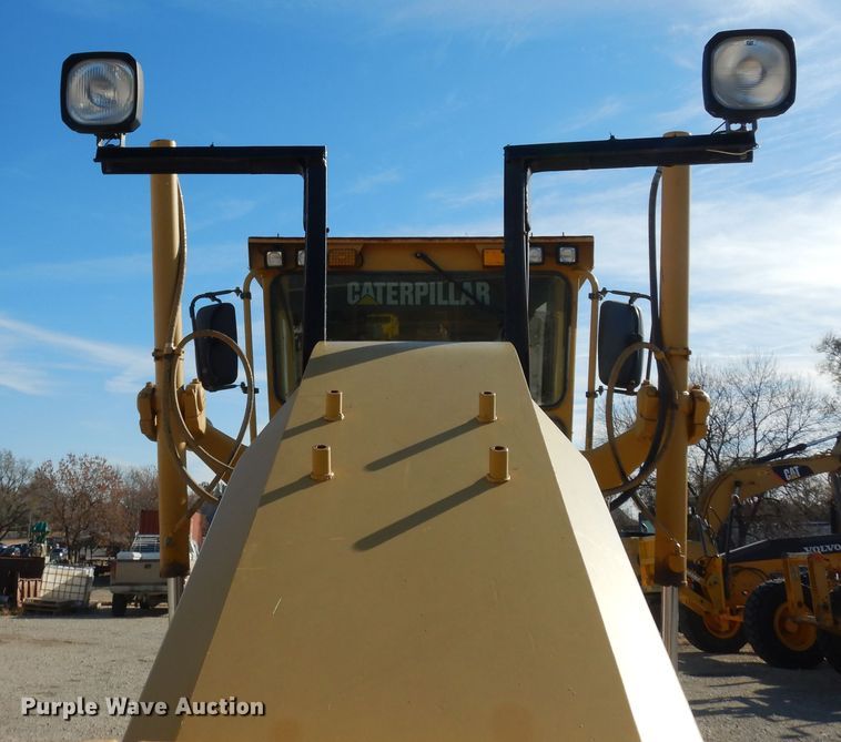 image for item DI6829 2004 Caterpillar 12H VHP Plus  rigid frame motor grader