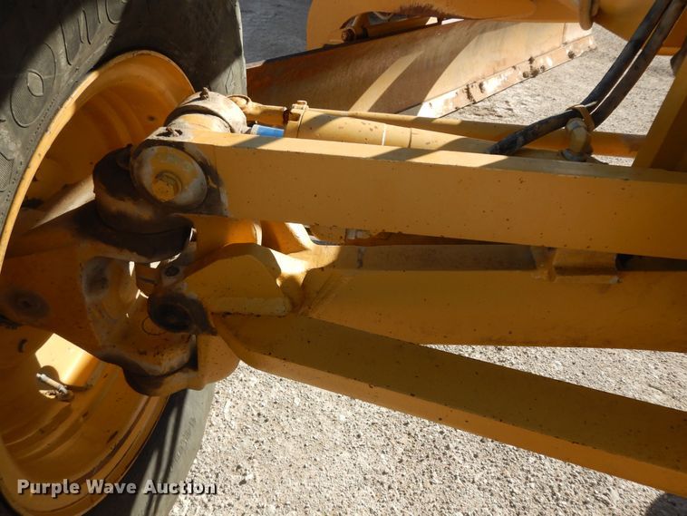 image for item DI6829 2004 Caterpillar 12H VHP Plus  rigid frame motor grader