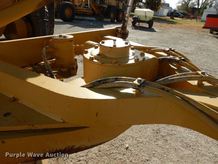 image for item DI6829 2004 Caterpillar 12H VHP Plus  rigid frame motor grader