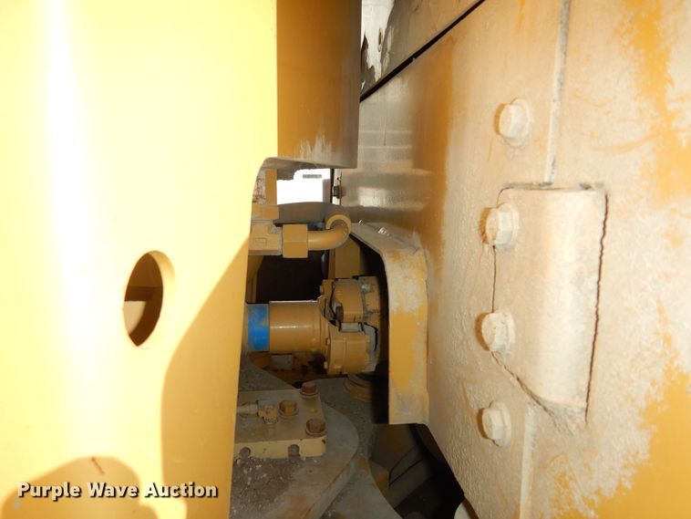 image for item DI6829 2004 Caterpillar 12H VHP Plus  rigid frame motor grader