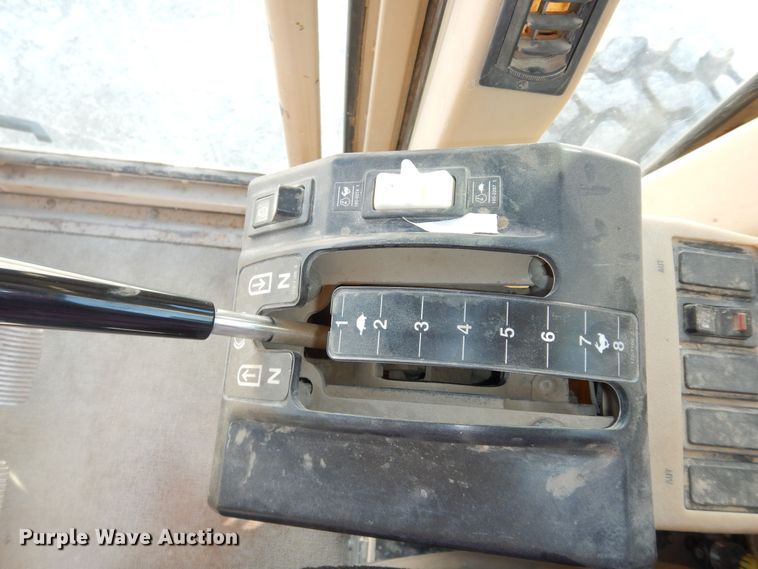 image for item DI6829 2004 Caterpillar 12H VHP Plus  rigid frame motor grader