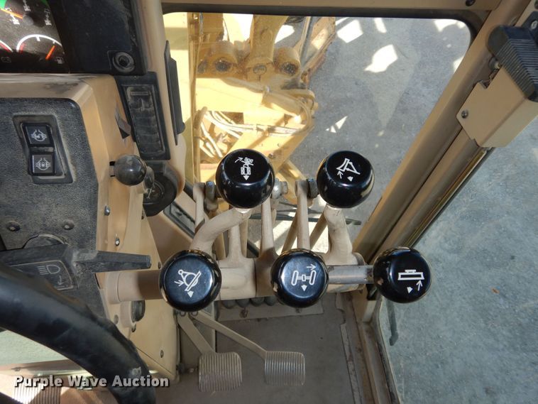 image for item DI6829 2004 Caterpillar 12H VHP Plus  rigid frame motor grader