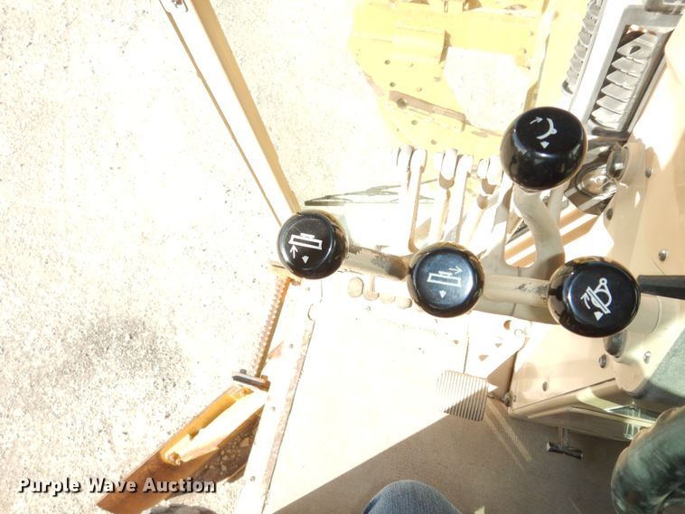 image for item DI6829 2004 Caterpillar 12H VHP Plus  rigid frame motor grader