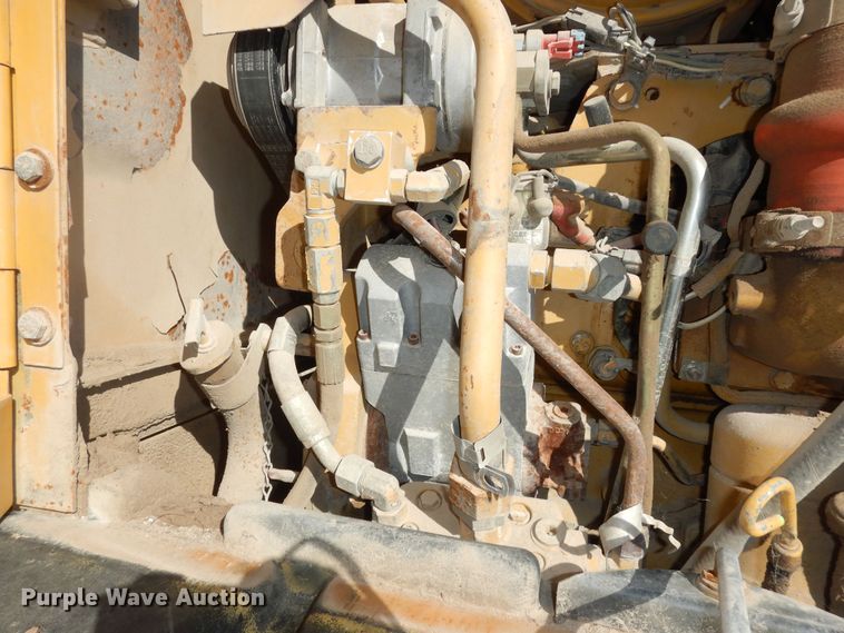 image for item DI6829 2004 Caterpillar 12H VHP Plus  rigid frame motor grader