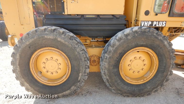 image for item DI6829 2004 Caterpillar 12H VHP Plus  rigid frame motor grader