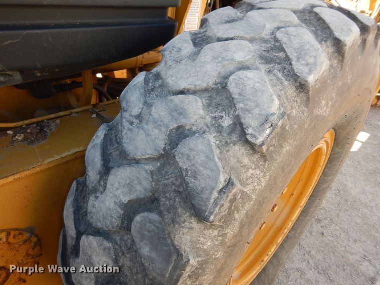 image for item DI6829 2004 Caterpillar 12H VHP Plus  rigid frame motor grader