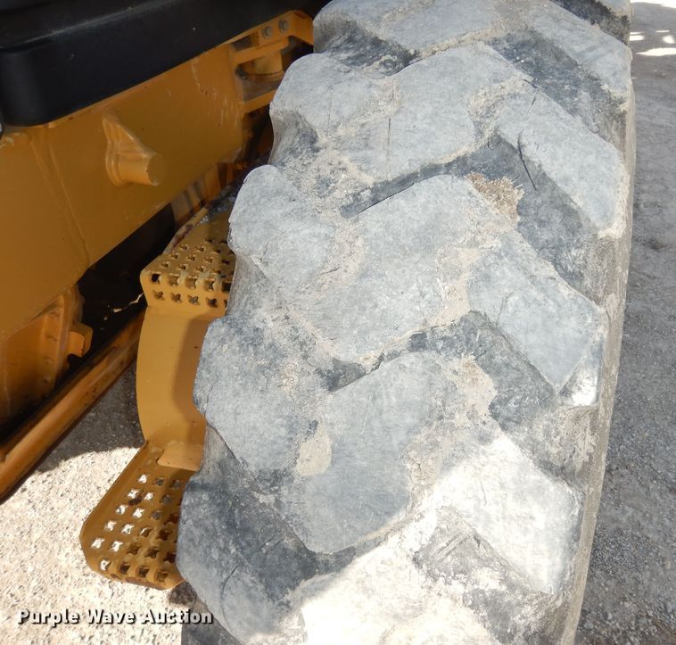 image for item DI6829 2004 Caterpillar 12H VHP Plus  rigid frame motor grader