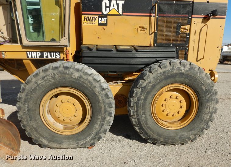 image for item DI6829 2004 Caterpillar 12H VHP Plus  rigid frame motor grader