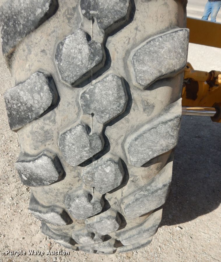 image for item DI6829 2004 Caterpillar 12H VHP Plus  rigid frame motor grader