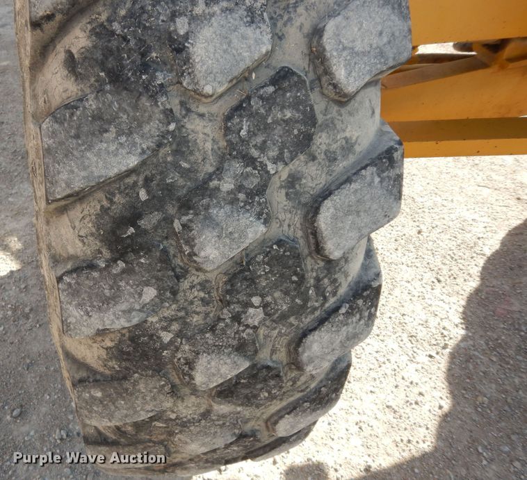 image for item DI6829 2004 Caterpillar 12H VHP Plus  rigid frame motor grader