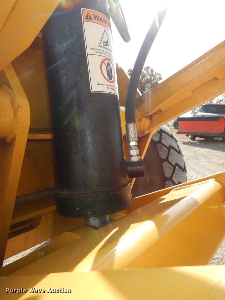 image for item DI6830 2014 Volvo G940B  motor grader