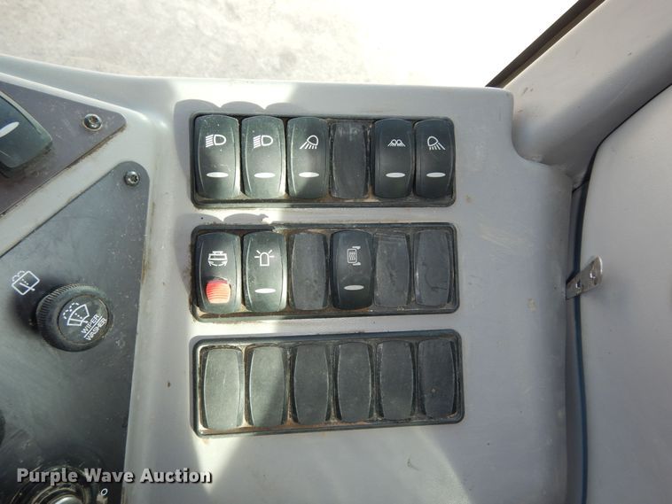 image for item DI6830 2014 Volvo G940B  motor grader