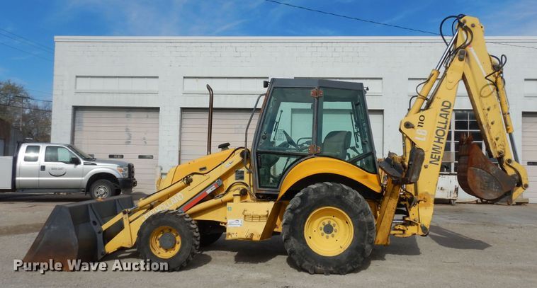 image for item DI6834 2001 New Holland LB110  backhoe