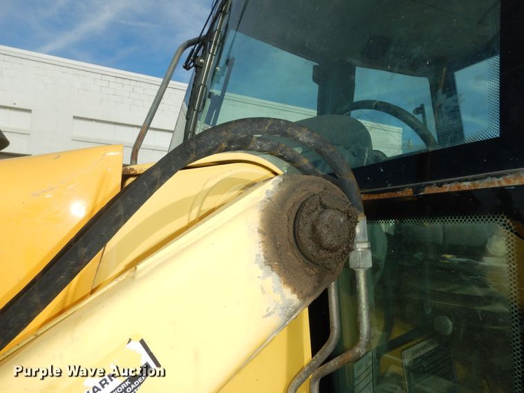 image for item DI6834 2001 New Holland LB110  backhoe