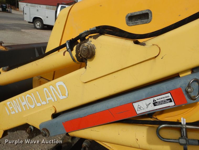 image for item DI6834 2001 New Holland LB110  backhoe