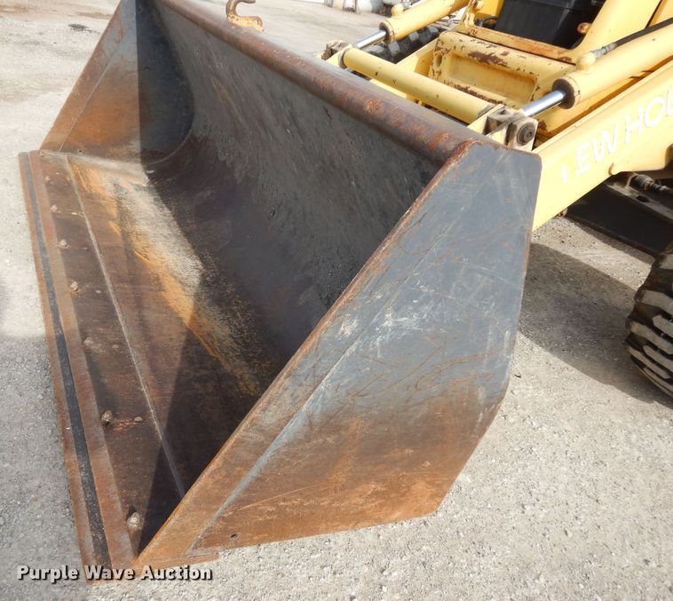 image for item DI6834 2001 New Holland LB110  backhoe