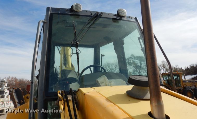 image for item DI6834 2001 New Holland LB110  backhoe