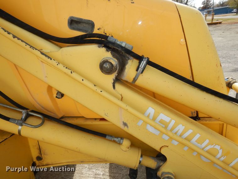 image for item DI6834 2001 New Holland LB110  backhoe