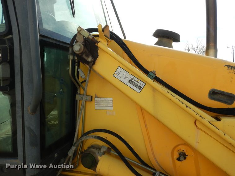 image for item DI6834 2001 New Holland LB110  backhoe
