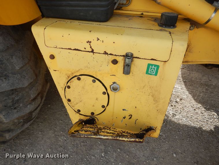 image for item DI6834 2001 New Holland LB110  backhoe