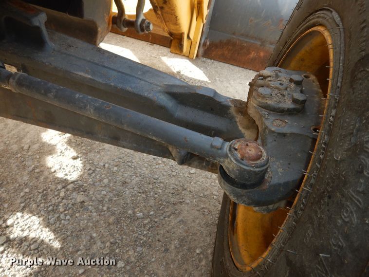 image for item DI6834 2001 New Holland LB110  backhoe