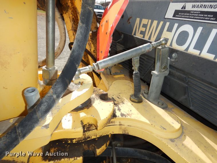 image for item DI6834 2001 New Holland LB110  backhoe