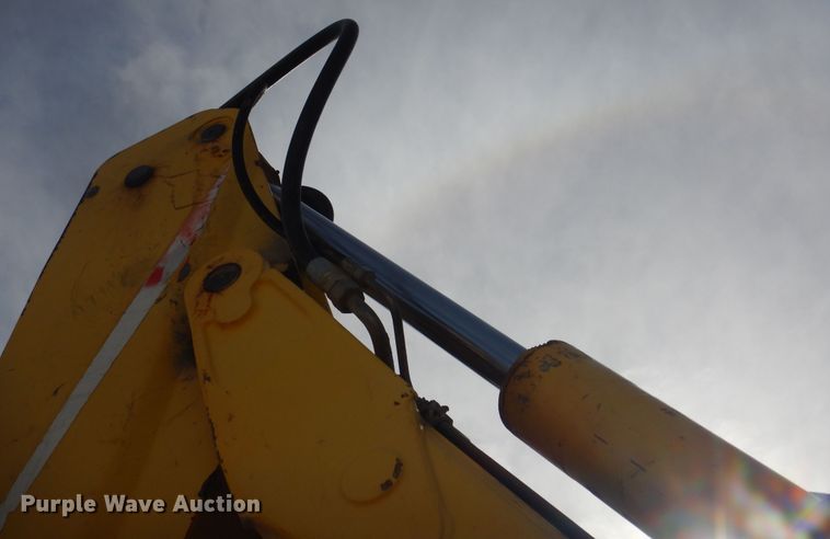 image for item DI6834 2001 New Holland LB110  backhoe