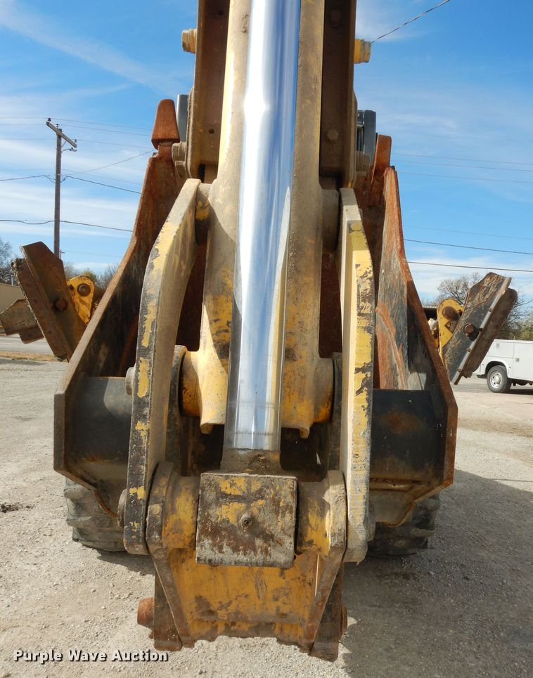 image for item DI6834 2001 New Holland LB110  backhoe