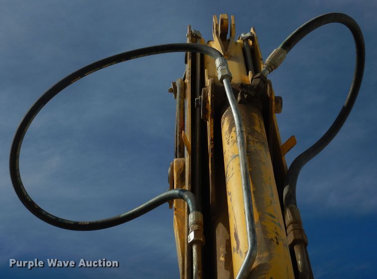 image for item DI6834 2001 New Holland LB110  backhoe