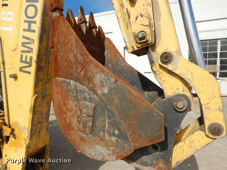image for item DI6834 2001 New Holland LB110  backhoe