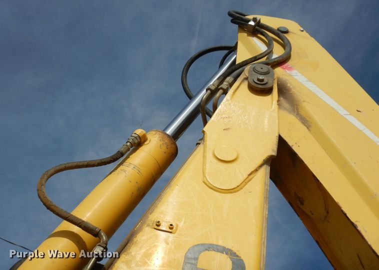 image for item DI6834 2001 New Holland LB110  backhoe