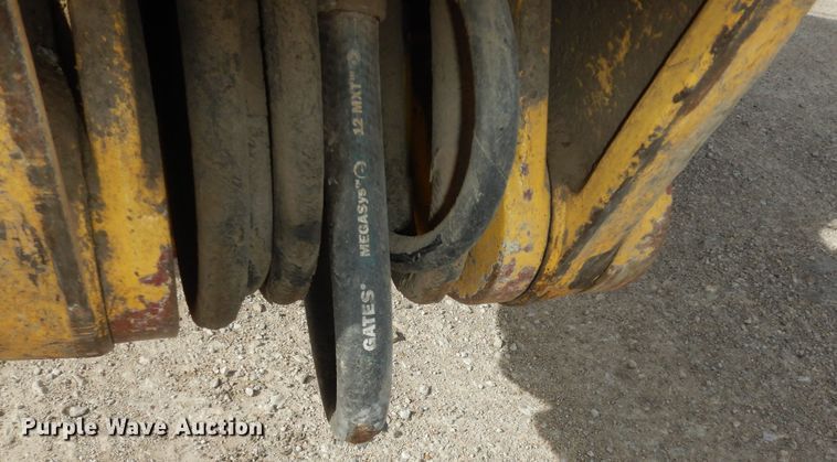 image for item DI6834 2001 New Holland LB110  backhoe