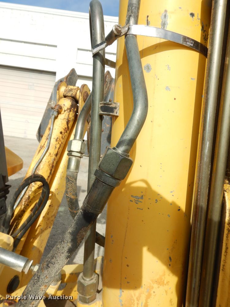 image for item DI6834 2001 New Holland LB110  backhoe