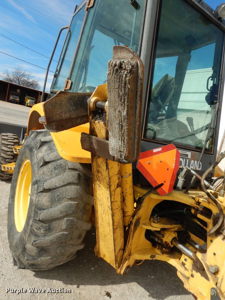 image for item DI6834 2001 New Holland LB110  backhoe