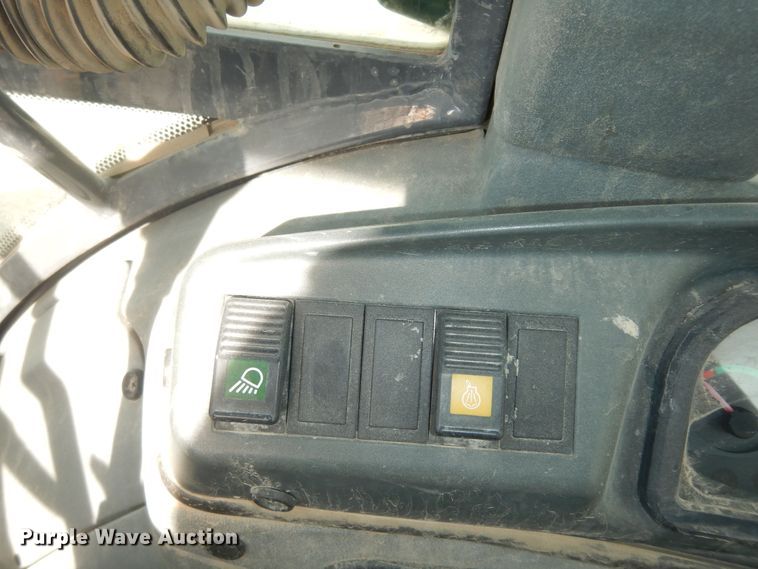 image for item DI6834 2001 New Holland LB110  backhoe