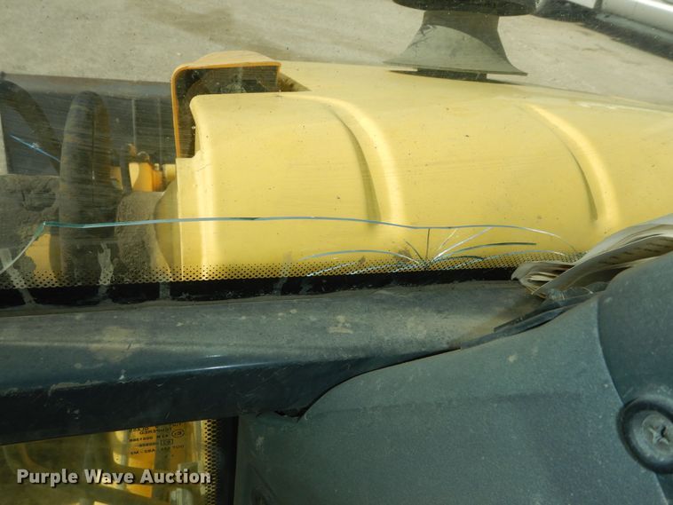 image for item DI6834 2001 New Holland LB110  backhoe